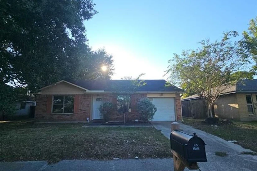 12107 Kingslake Forest Dr