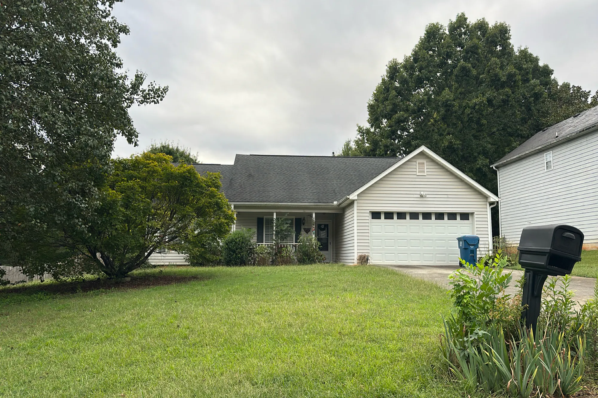 Spring Falls Dr, Lawrenceville, GA 30045