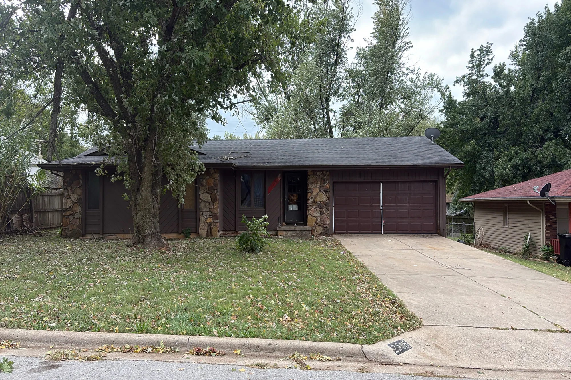 Hanover Dr, Springfield, MO 65807