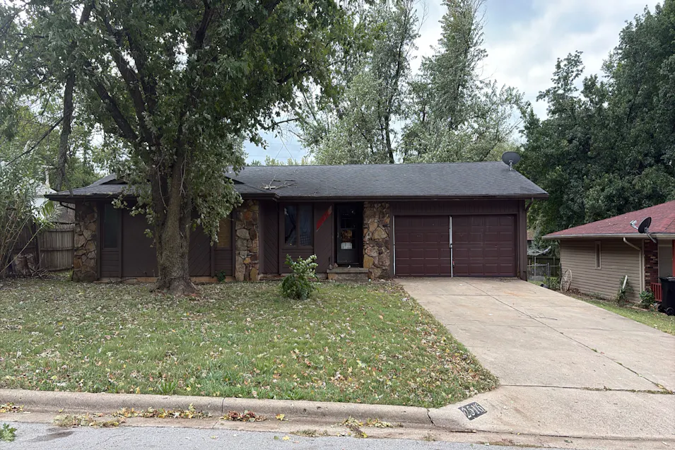 2516 West Hanover Drive Springfield, MO 65807, Greene County