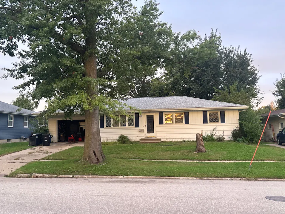 2290 24th St Marion, IA 52302, Linn County