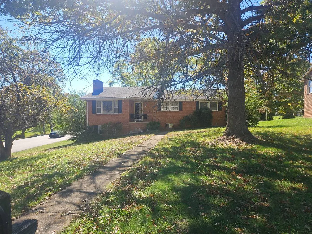 Northway Dr, Roanoke, VA 24019