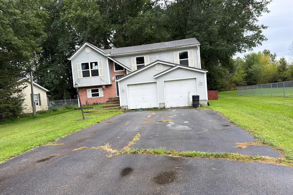 238 Raymond Avenue NW Warren, OH 44483, Trumbull County