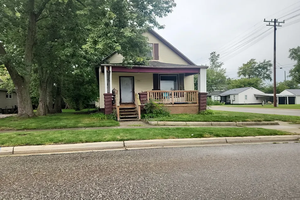 2003 22nd St Port Huron, MI 48060-6013, Saint Clair County