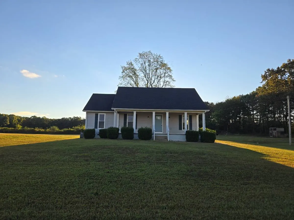 Nikki Dr, Leoma, TN 38468