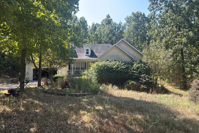 494 Twisted Oaks Dr