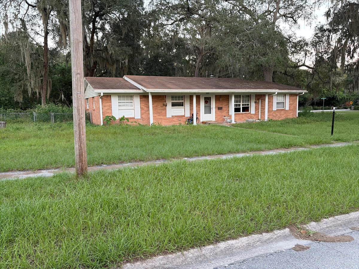 3387 Shenandoah Dr E photo 3
