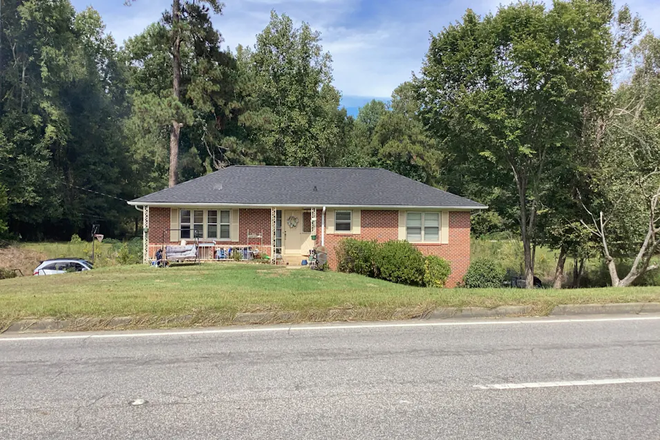 1718 Veterans Memorial Pkwy Lanett, AL 36863, Chambers County
