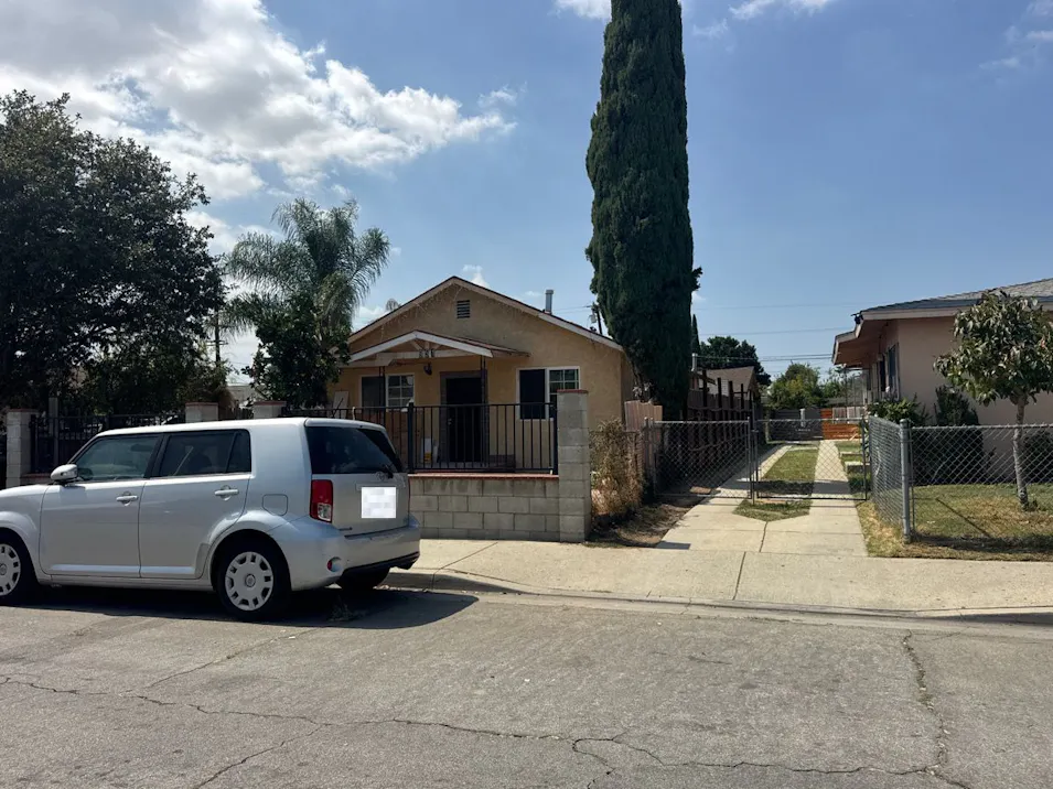 951 and 951 1/2 South Kern Avenue Los Angeles, CA 90022, Los Angeles County