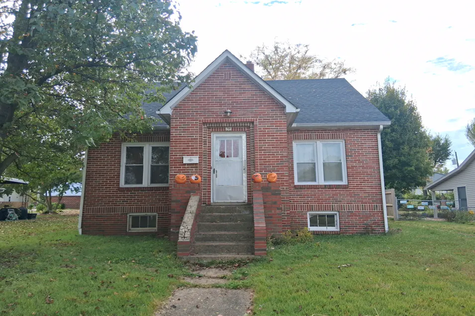 208 E Monroe Ave Owensville, MO 65066, Gasconade County