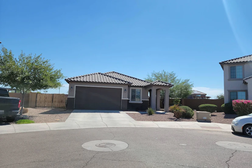 20167 W Buchanan St