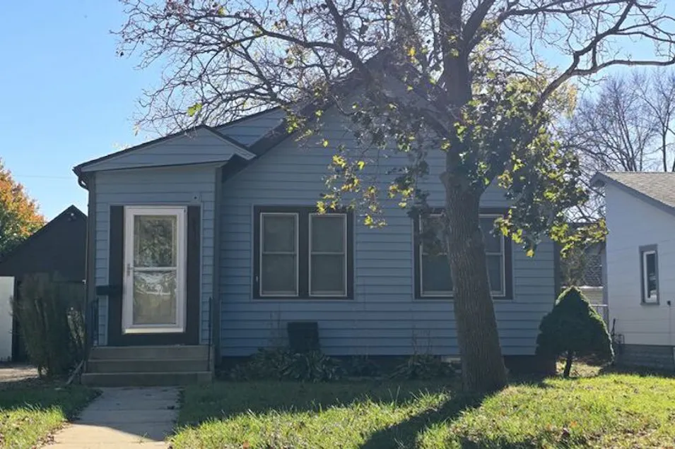 215 Belle Ave Mankato, MN 56001, Blue Earth County