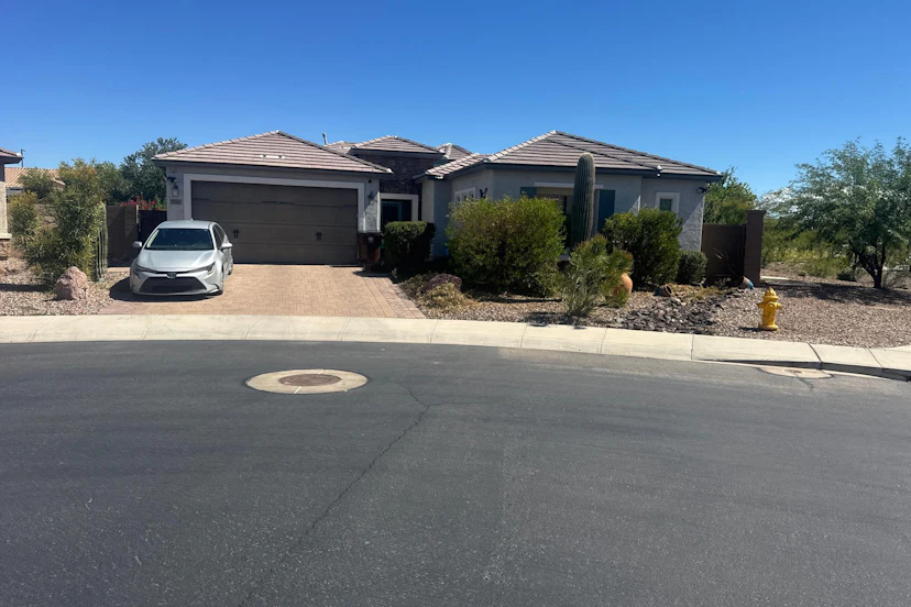 5760 W Saratoga Ct