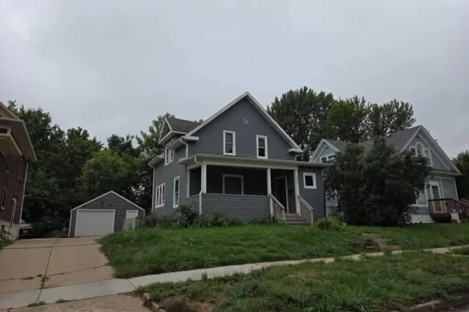 515 W 16th St Sioux Falls, SD 57104, Minnehaha County