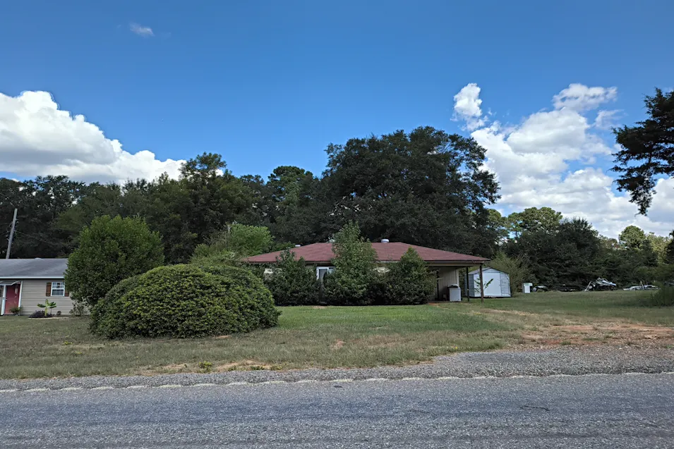 685 1st St Gibsland, LA 71028, Bienville County