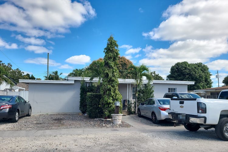 5095 E 8 Ln Hialeah, FL 33013, Miami-Dade County