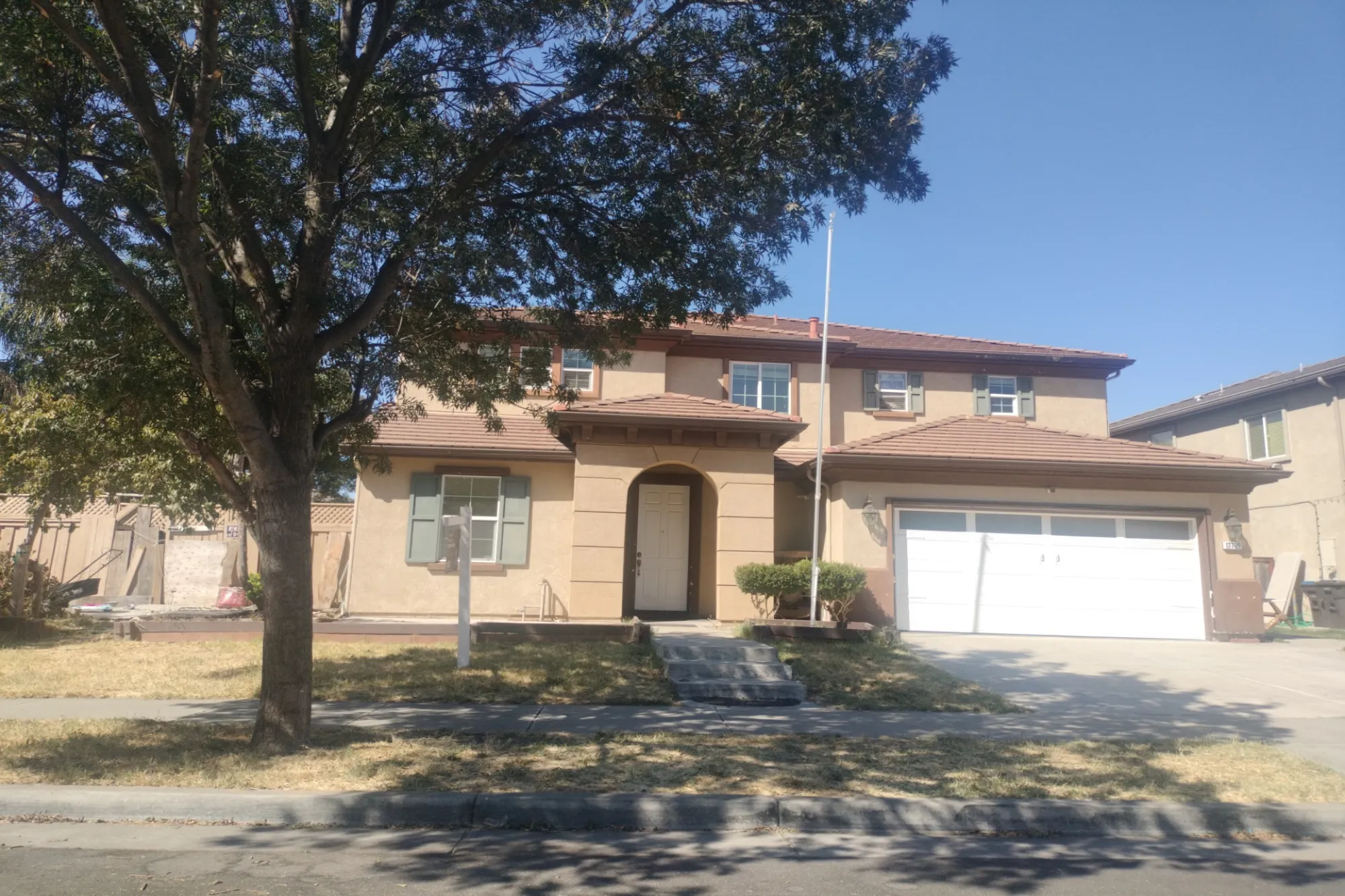 Strawberry Glen St, Lathrop, CA 95330