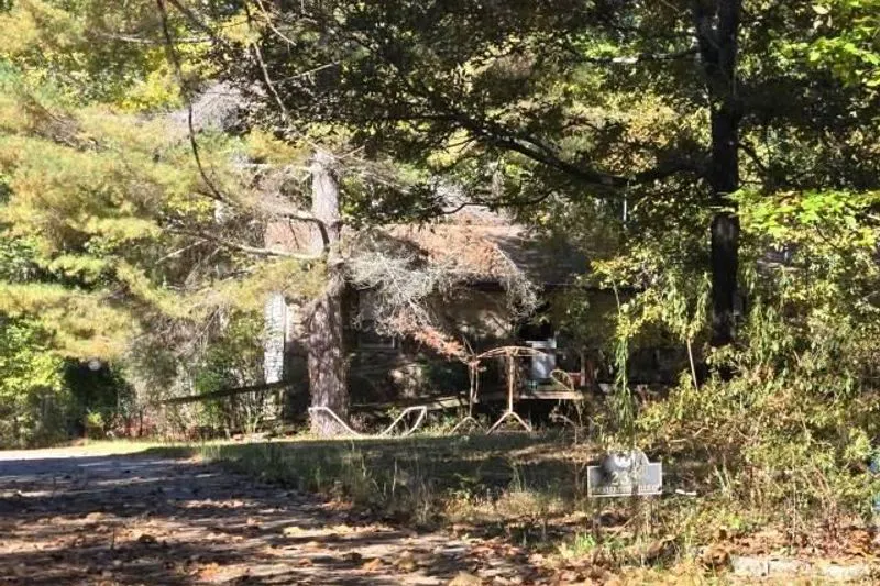 Huckleberry Hills Ln, Tuscumbia, AL 35674 #1