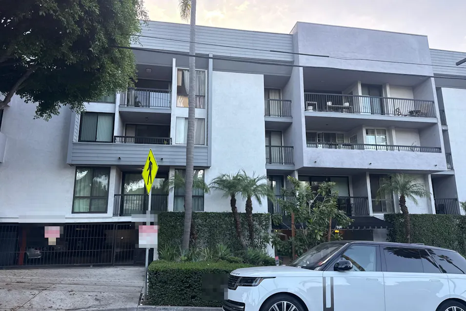 906 N Doheny Dr 510 West Hollywood, CA 90069, Los Angeles County