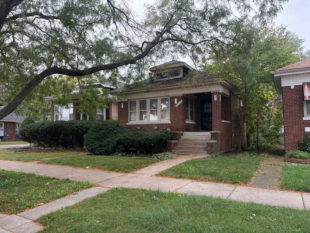 Throop St, Chicago, IL 60620 #1