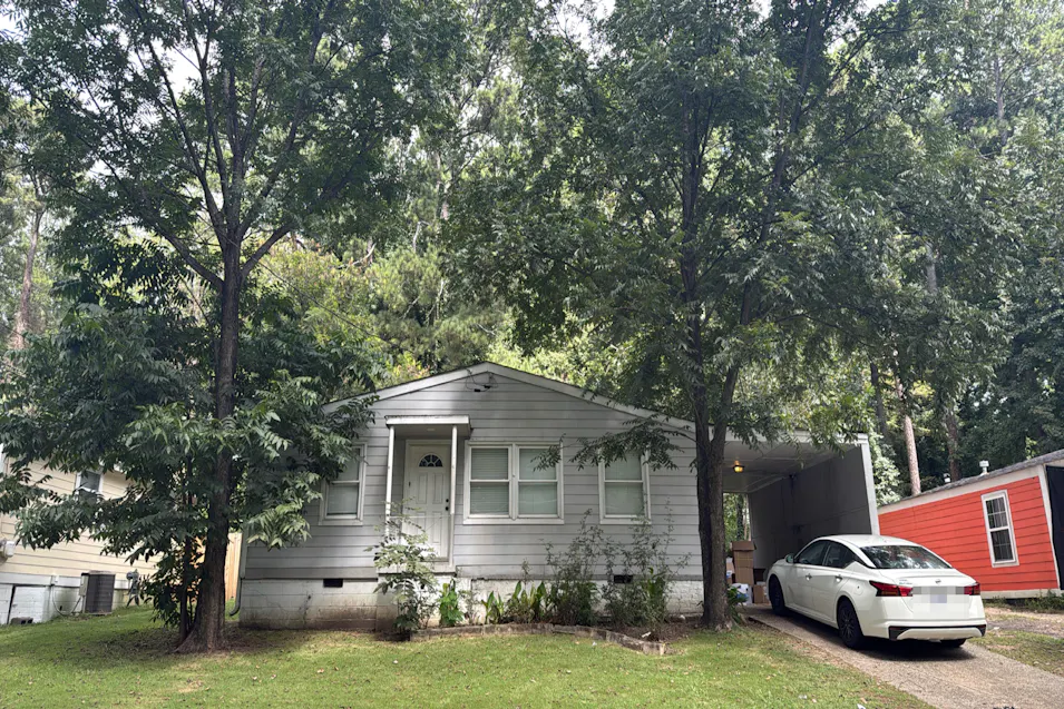 2351 Jackson Dr Atlanta, GA 30344, Fulton County