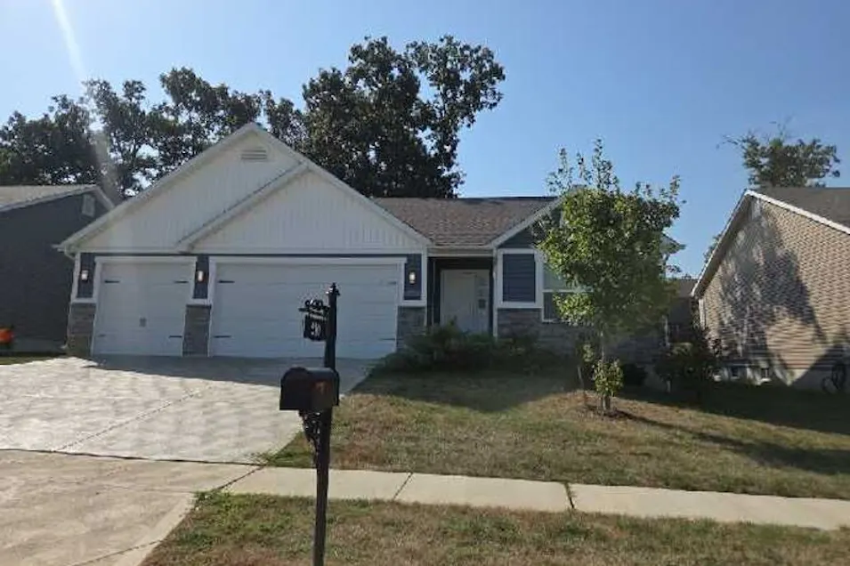 210 W Pine Creek Ct Wentzville, MO 63385, St. Charles County