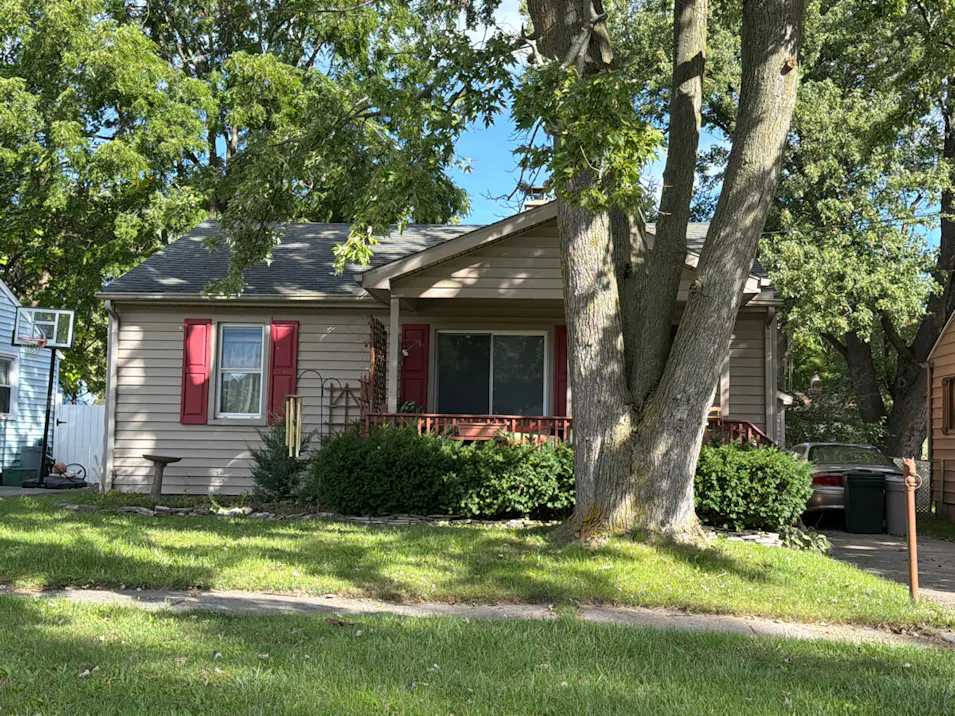 1401 Jolson Ave Burton, MI 48529-2025, Genesee County