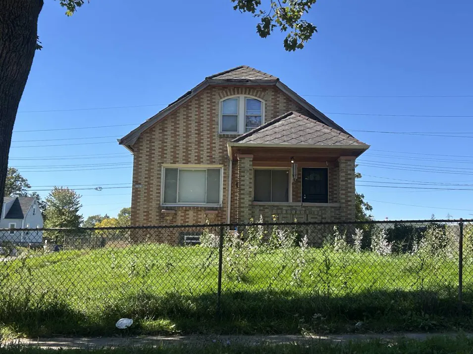 5905 N 84th St Milwaukee, WI 53225, Milwaukee County