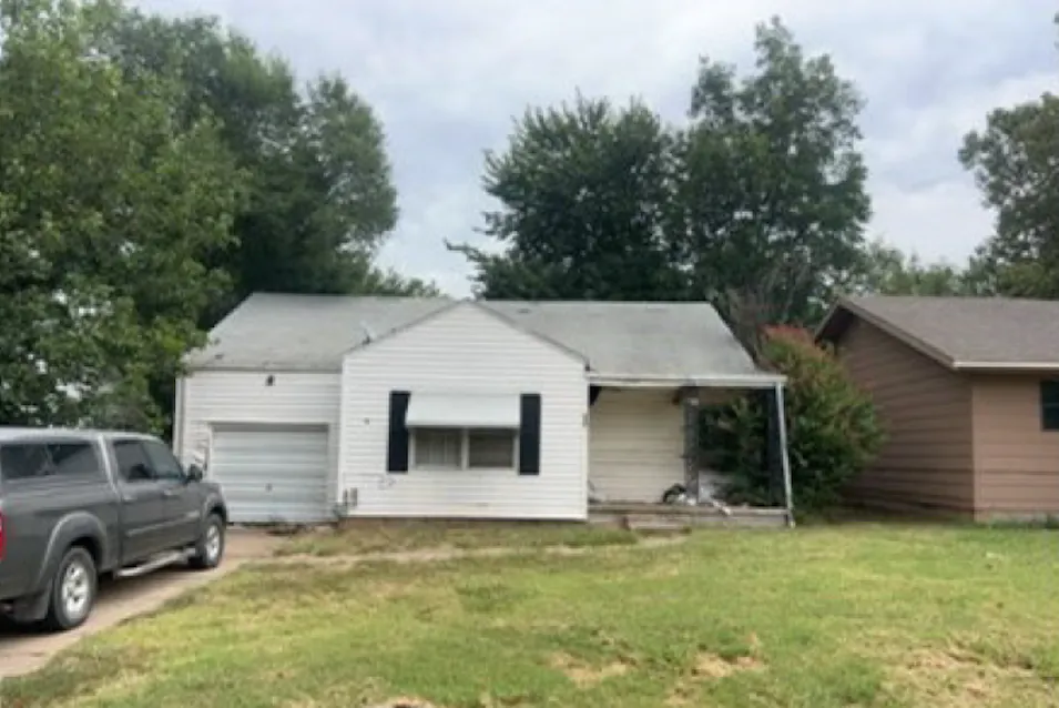 825 N Peachtree St Ponca City, OK 74601, Kay County
