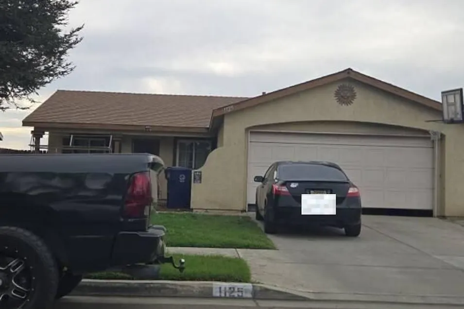 1125 Ladawna St Tulare, CA 93274, Tulare County