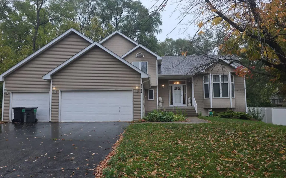 3934 Clippers Rd Eagan, MN 55122, Dakota County