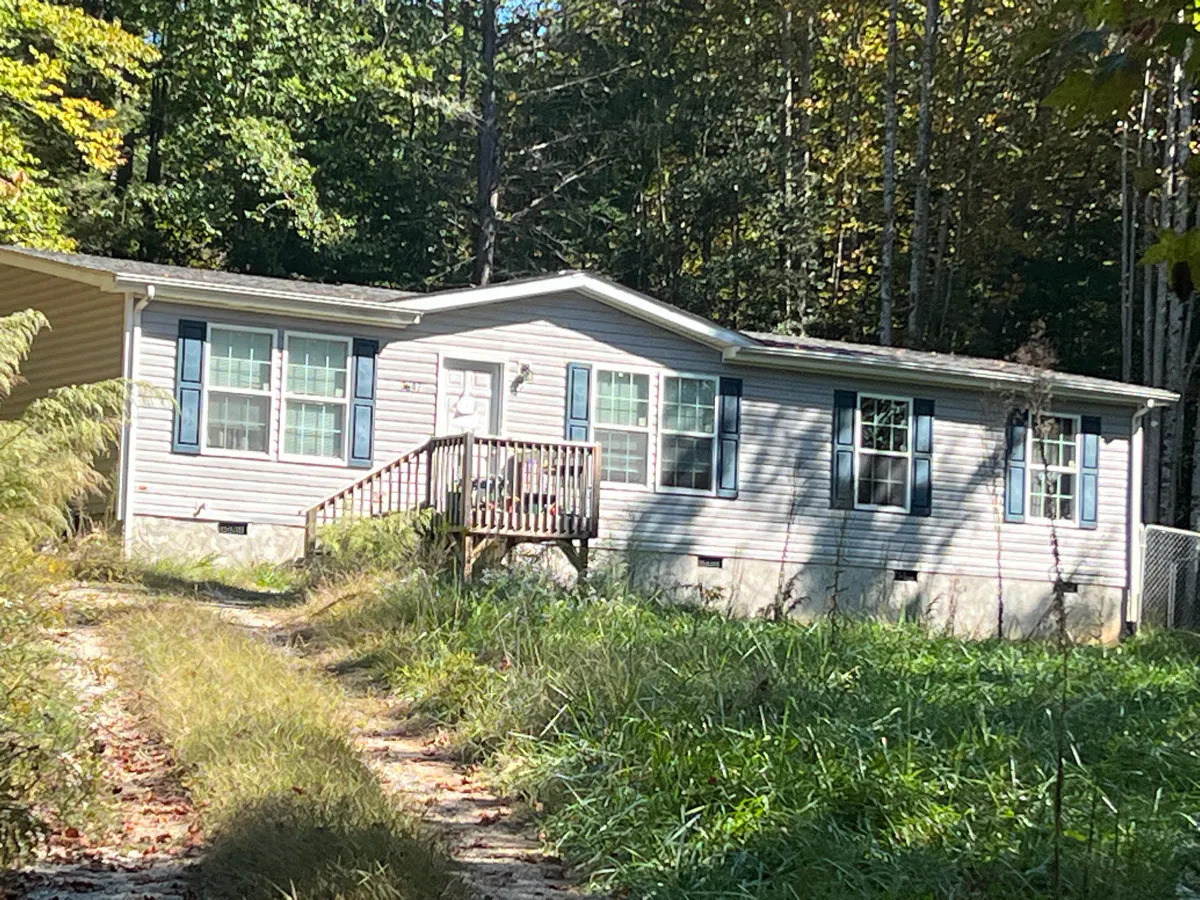 Dalton Dr, Morganton, NC 28655