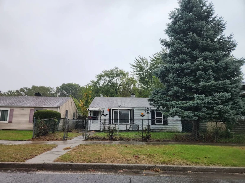 4331 Elm Ave