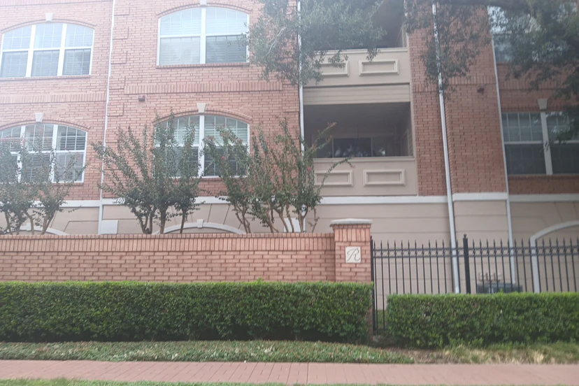 2100 Welch Street #C113