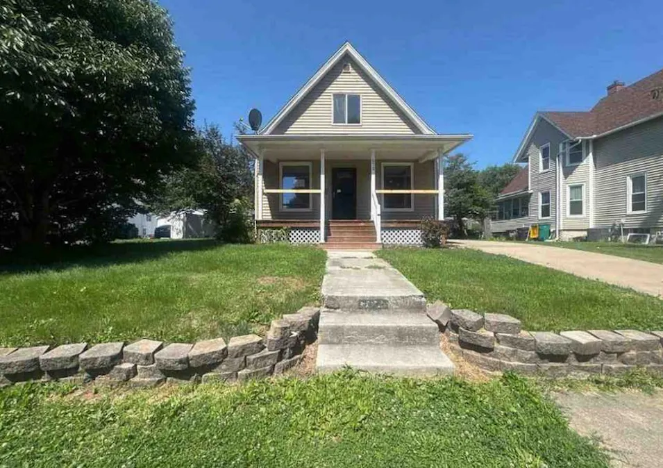 572 Clark St Galesburg, IL 61401, Knox County