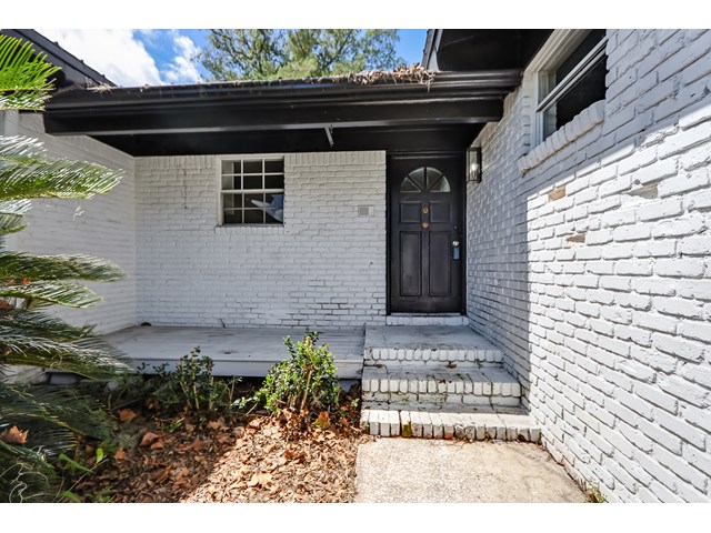 2824 Woodland Dr photo 2