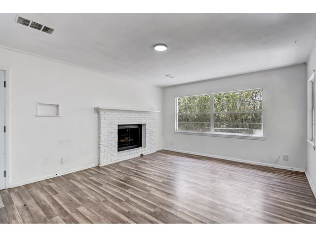 2824 Woodland Dr photo 7