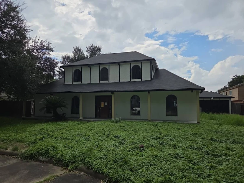 2206 Ashmont Court