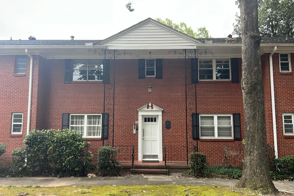 3660 Peachtree Rd NE Apt E4 Atlanta, GA 30319, Fulton County