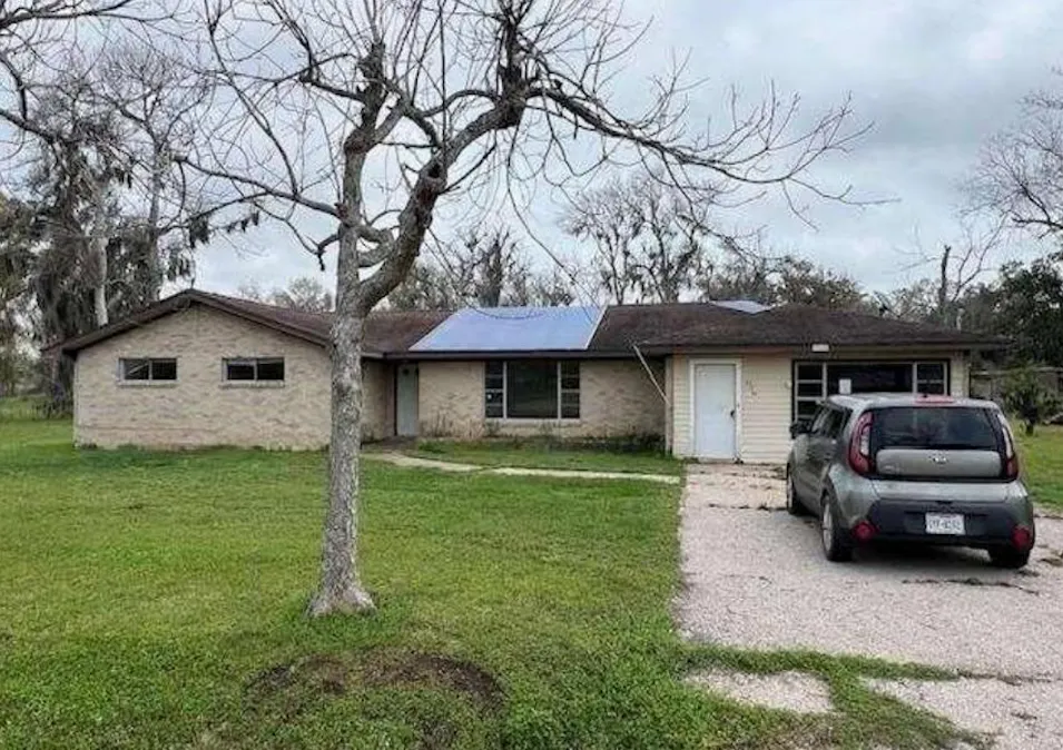 419 Lee Ave Jones Creek, TX 77541, Brazoria County