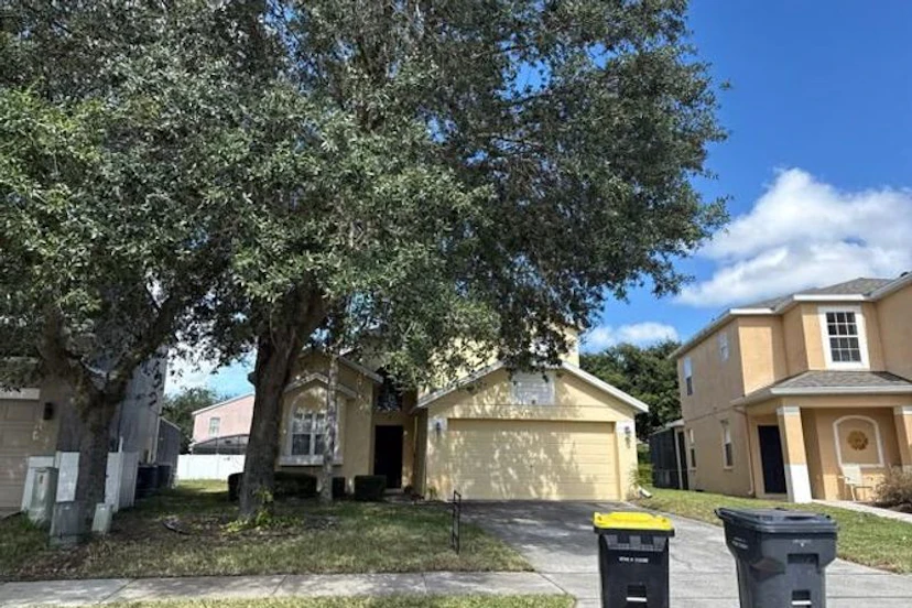 1755 Royal Ridge Dr