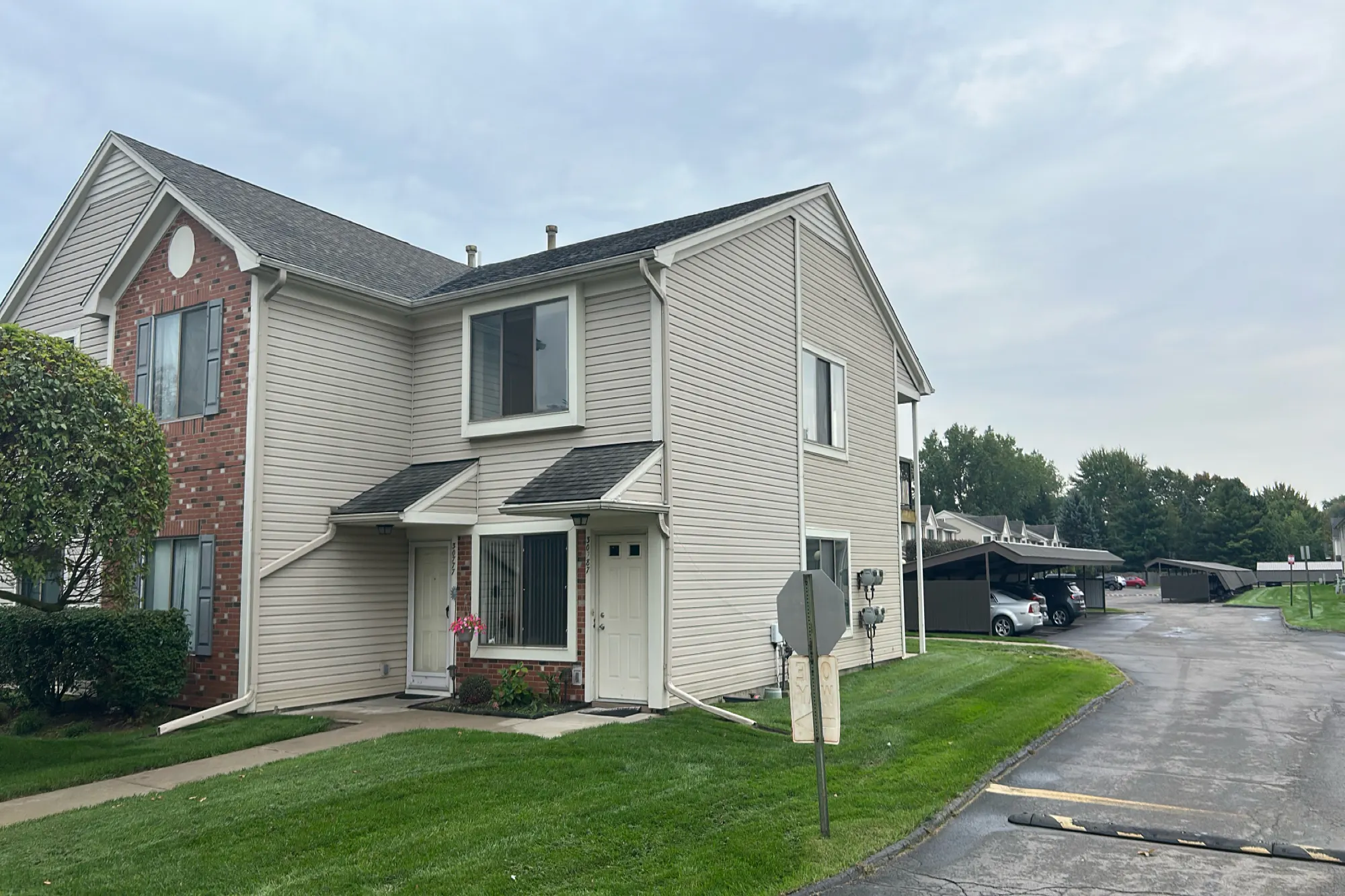 Hidden Pines Ln, Roseville, MI 48066 #1