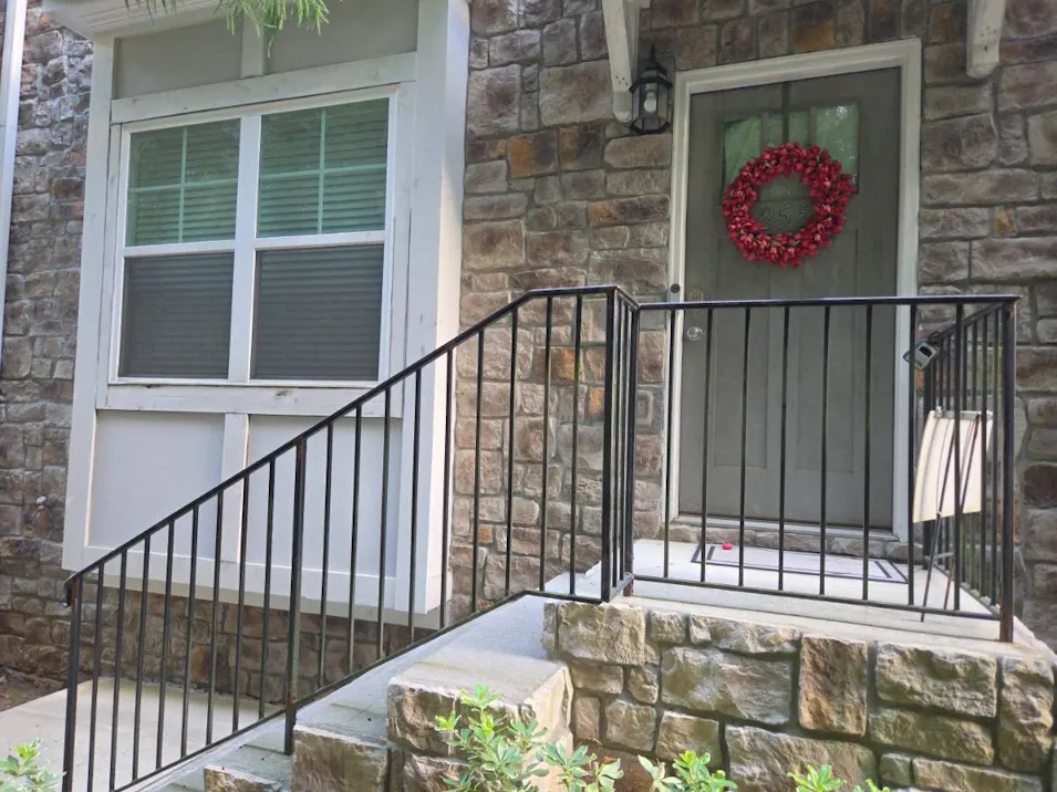 255 Ismal Dr SW Atlanta, GA 30331, Fulton County