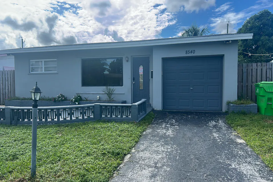 8540 NW 25 Ct Sunrise, FL 33322, Broward County