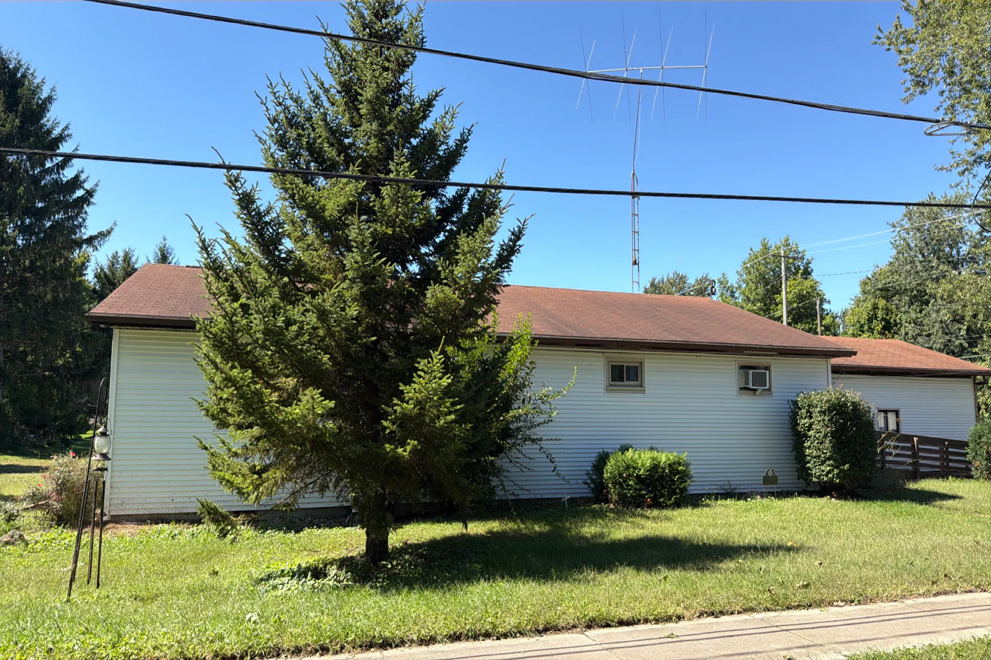 Hickory St, Clyde, OH 43410