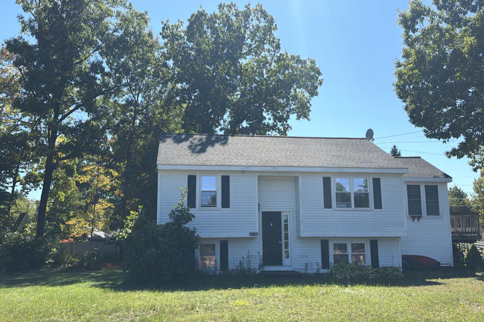 61 Range Rd Franklin, NH 03235, Merrimack County