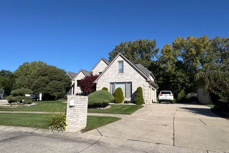 Duke Ct, Shelby Township, MI 48315 #1