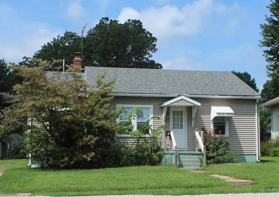 602 Staunton Rd Gillespie, IL 62033, MacOupin County