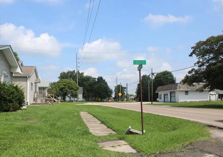 Staunton Rd, Gillespie, IL 62033 #1