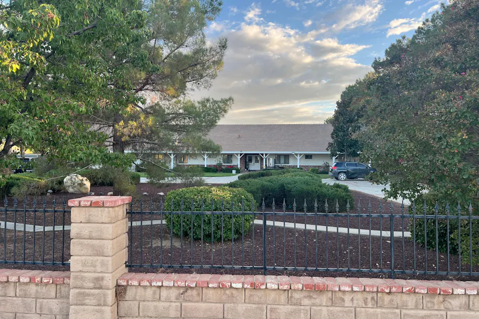 2556 W Ave N4 Palmdale, CA 93551, Los Angeles County